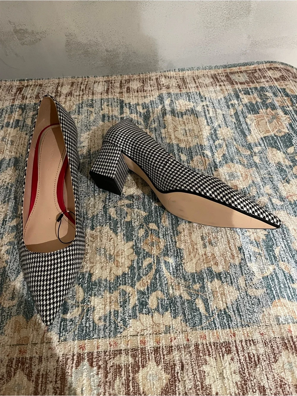 NWT Zara Classic Houndstooth Pointed-Toe Pumps - Black & White - Picture 2 of 6